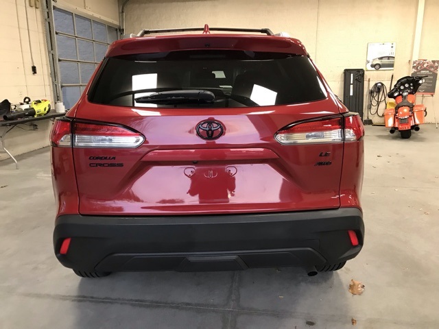 2022 Toyota Corolla Cross LE photo 4
