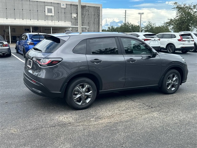 2026 Honda HR-V LX photo 5