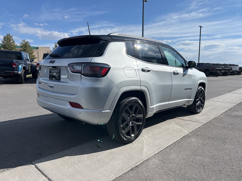 2025 Jeep Compass Limited photo 3