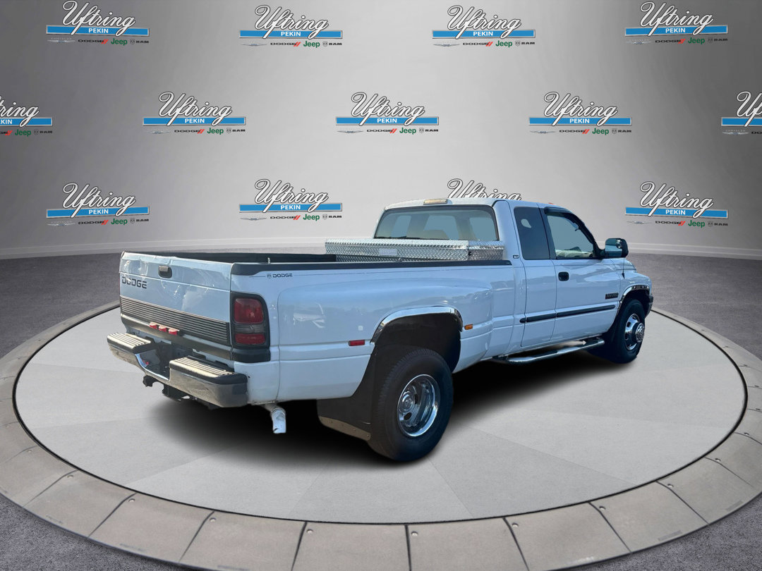 2001 Dodge Ram 3500 photo 2