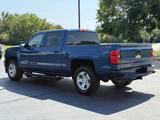 2018 Chevrolet Silverado 1500 LT photo 4