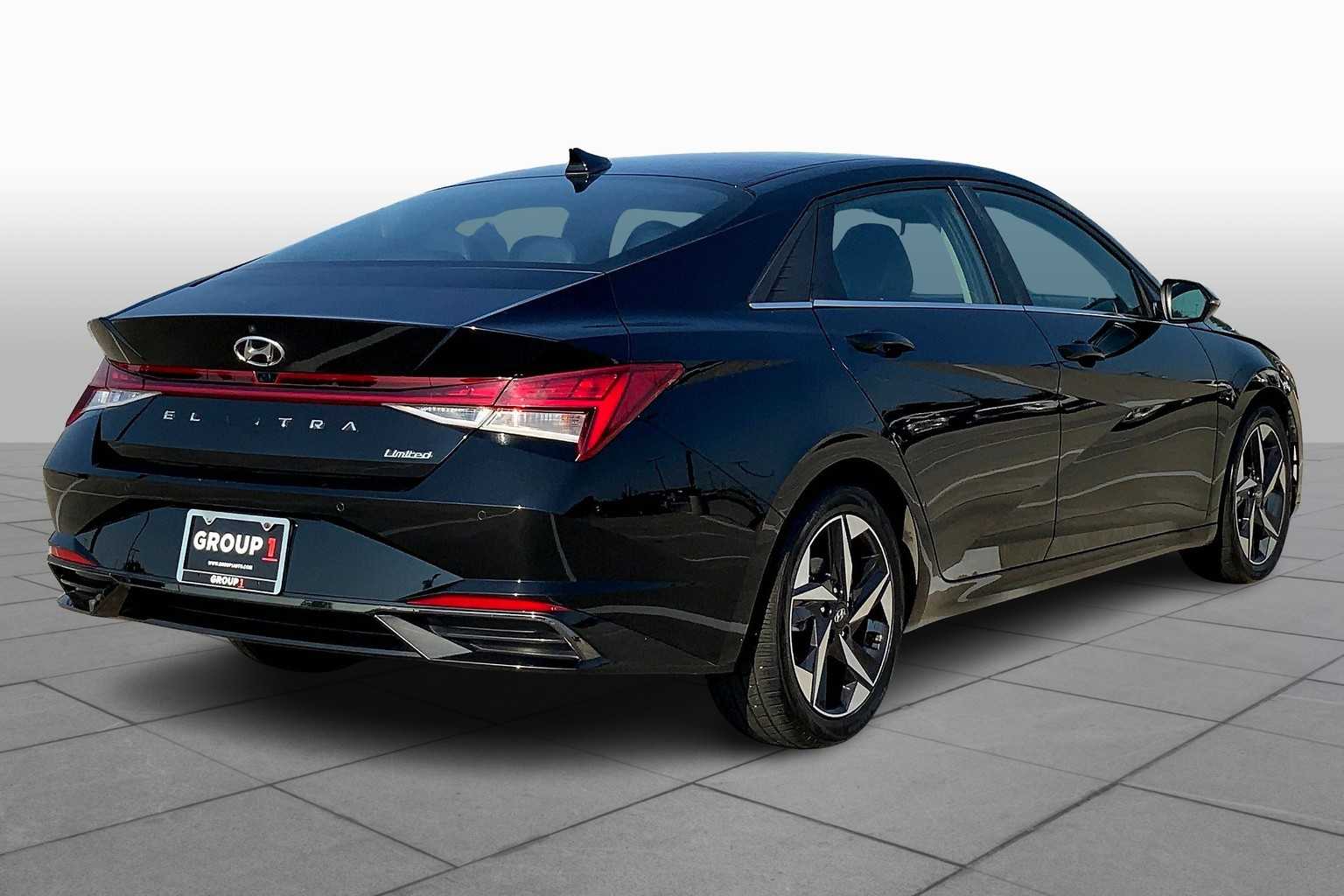 2021 Hyundai Elantra Limited photo 11