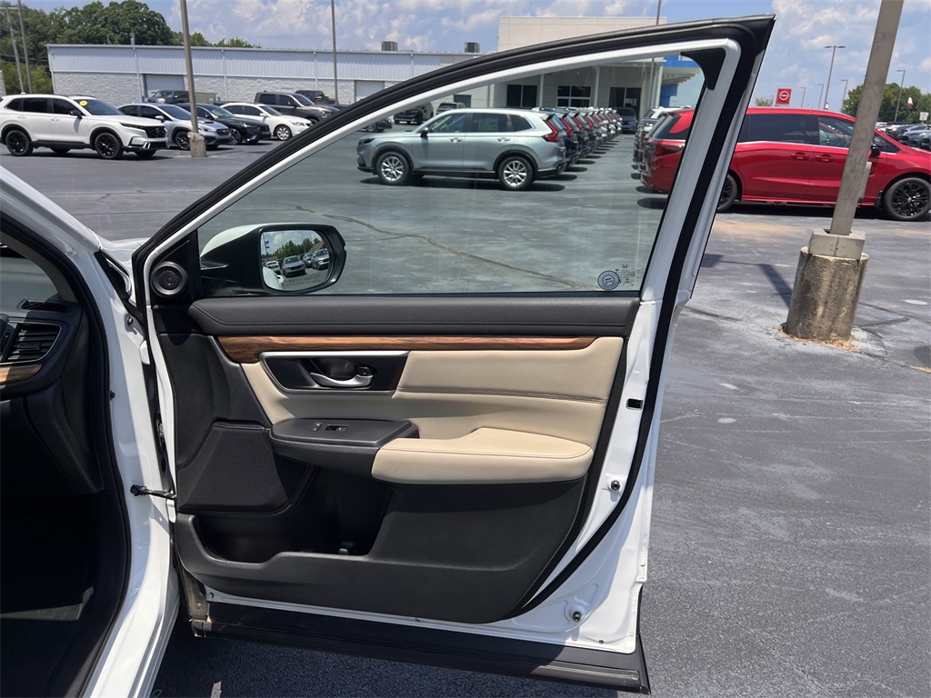 2021 Honda CR-V Hybrid Touring photo 19