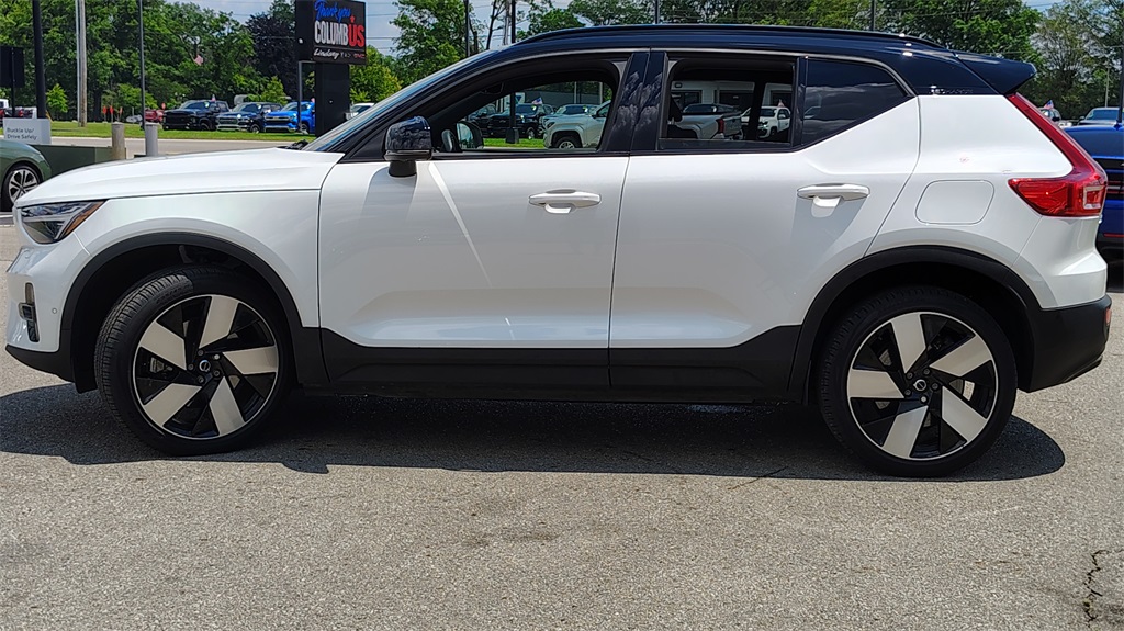 2023 Volvo XC40 Recharge Ultimate photo 4