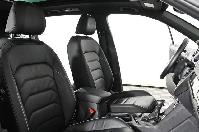 2019 Volkswagen Tiguan SEL Premium R-Line photo 22
