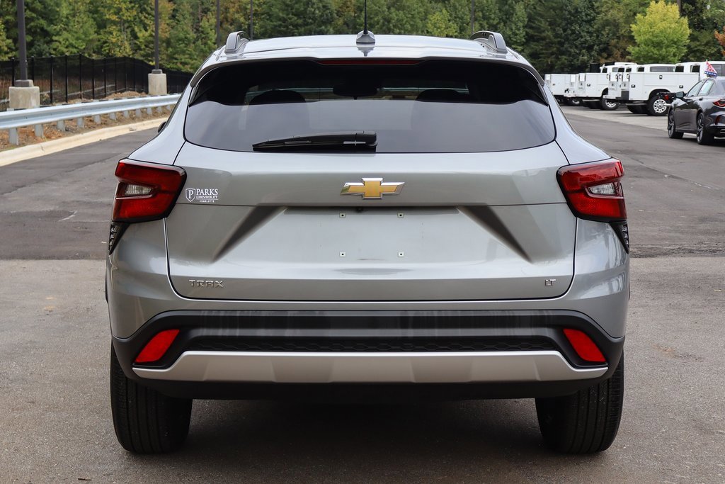 2024 Chevrolet Trax LT photo 6