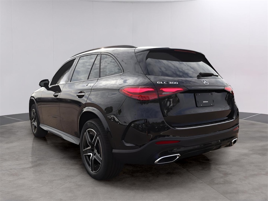 2026 Mercedes Benz GLC 300 4MATIC photo 4
