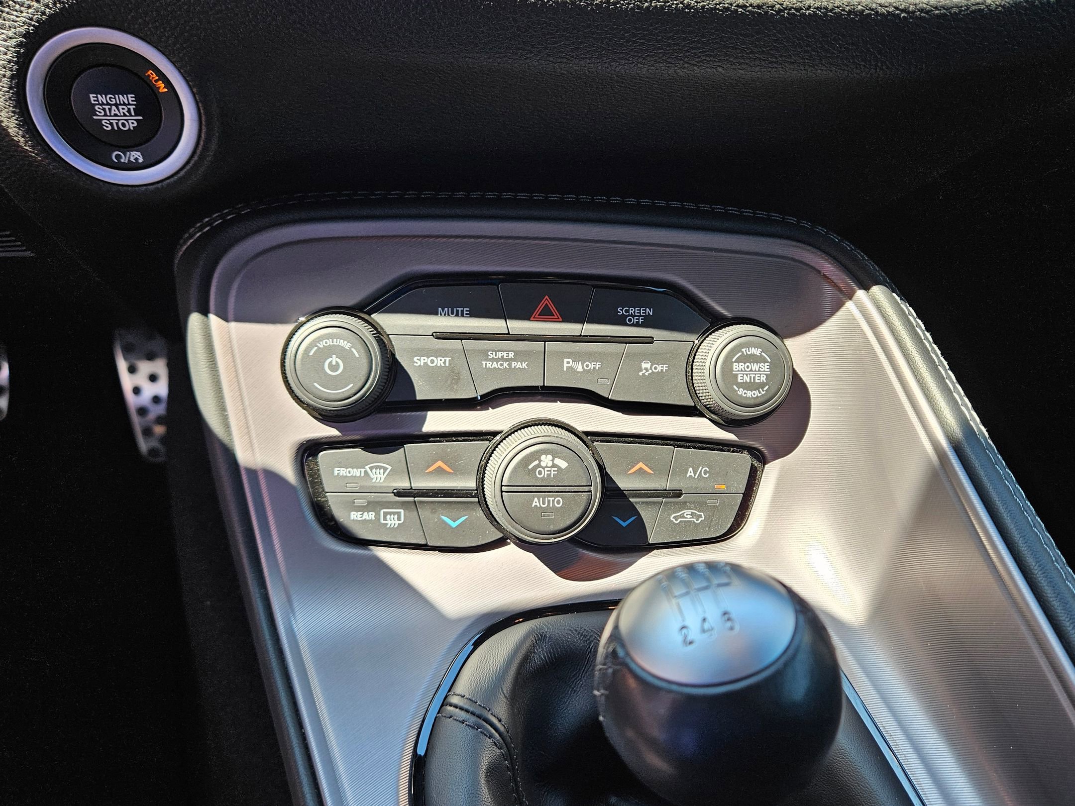 2023 Dodge Challenger R/T photo 14