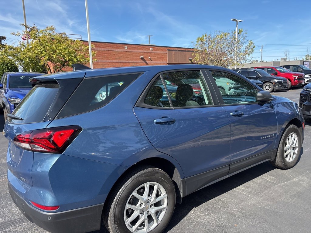 2024 Chevrolet Equinox LS photo 2
