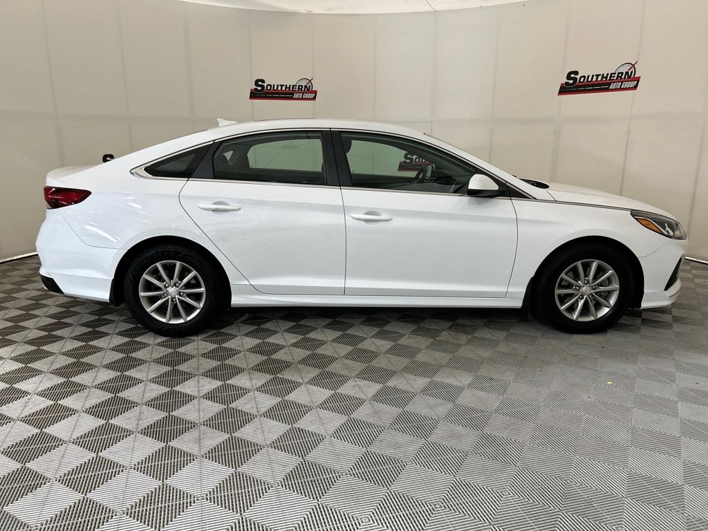 2019 Hyundai Sonata SE photo 3