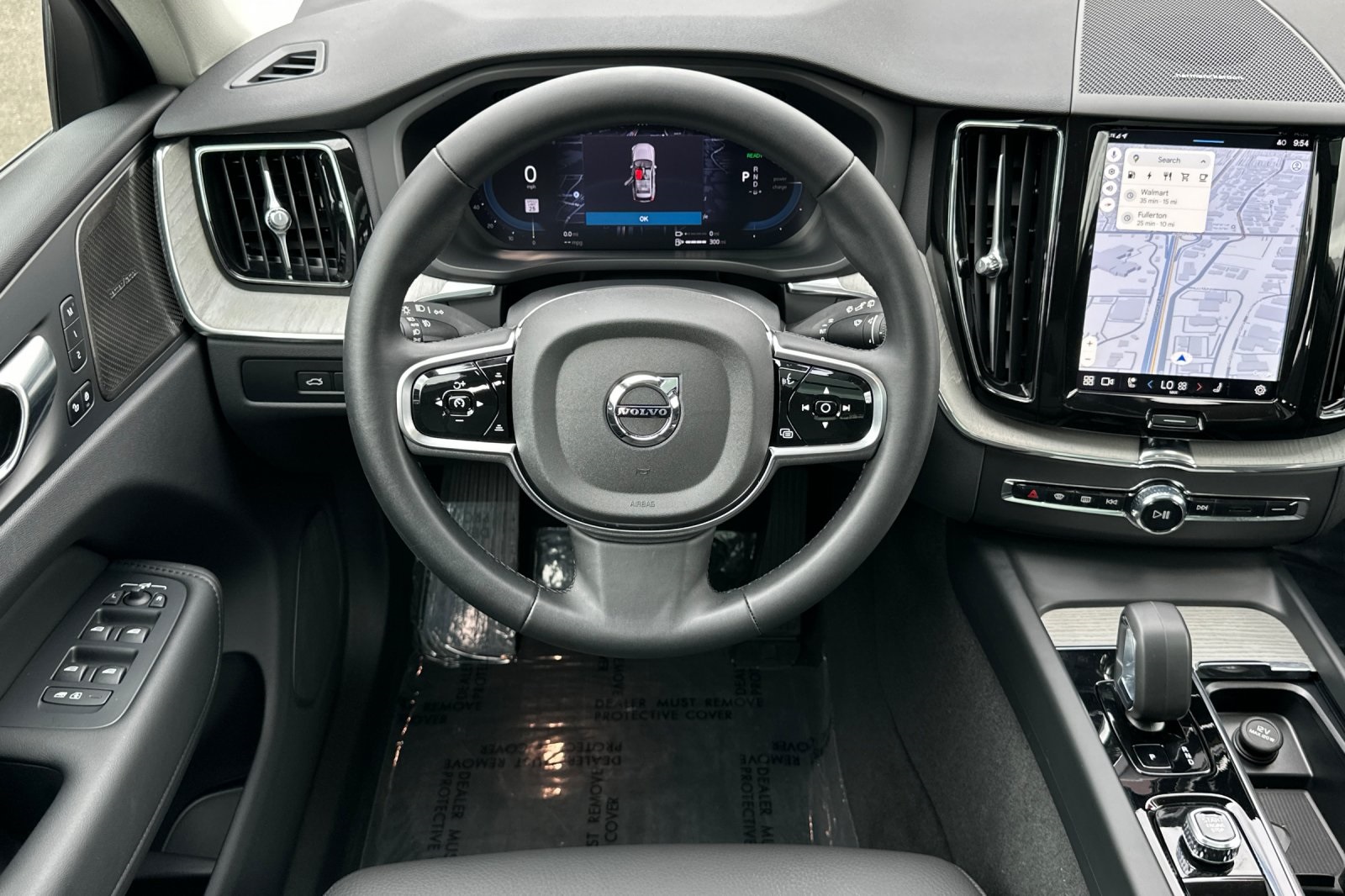 2025 Volvo XC60 Hybrid T8 Plus photo 12