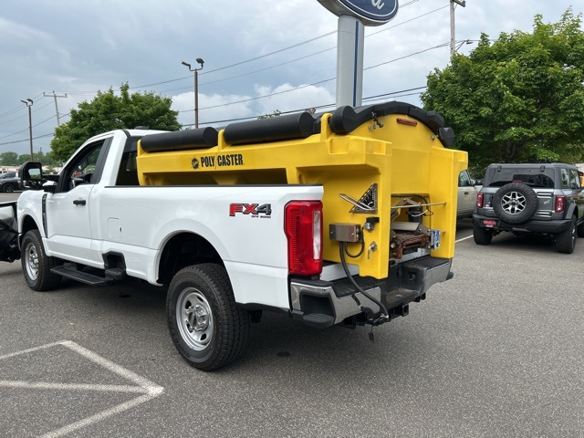 2023 Ford F-350 XL photo 2