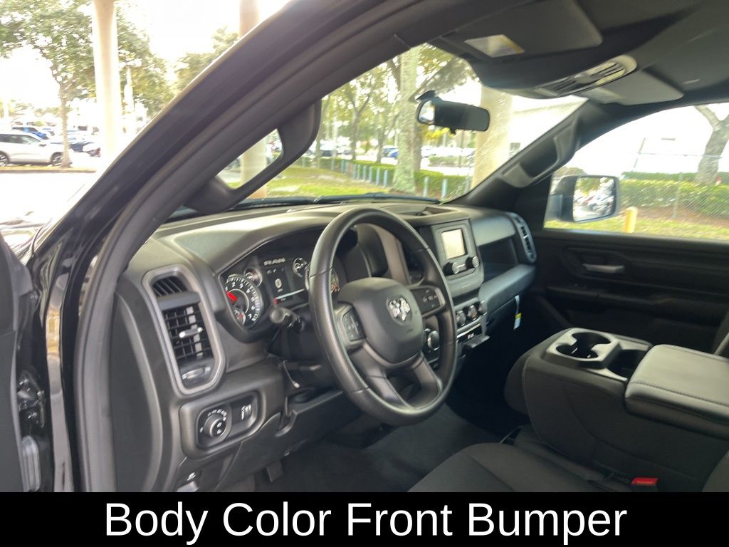 2023 Ram 1500 Tradesman photo 4