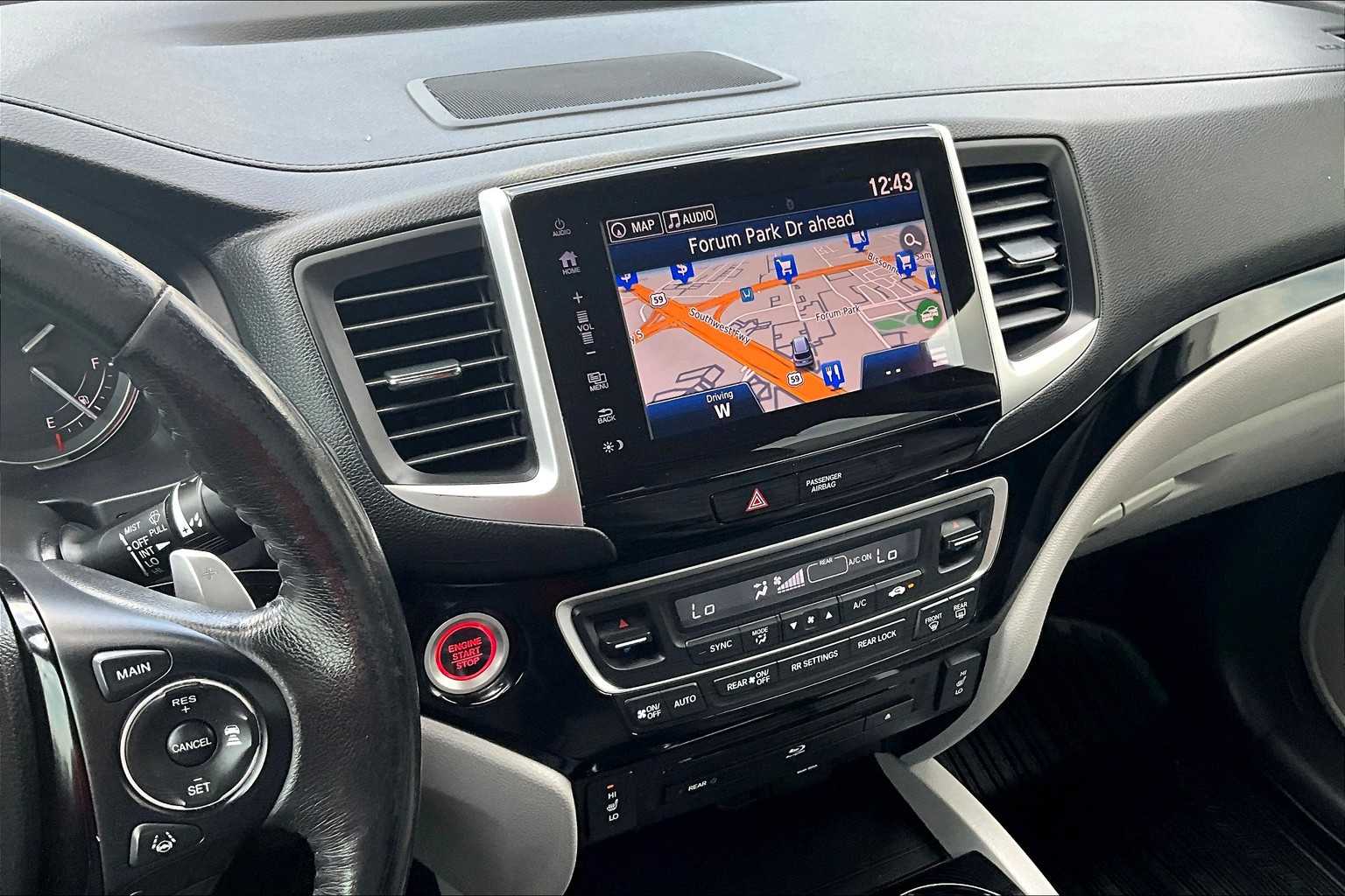 2018 Honda Pilot Touring photo 6