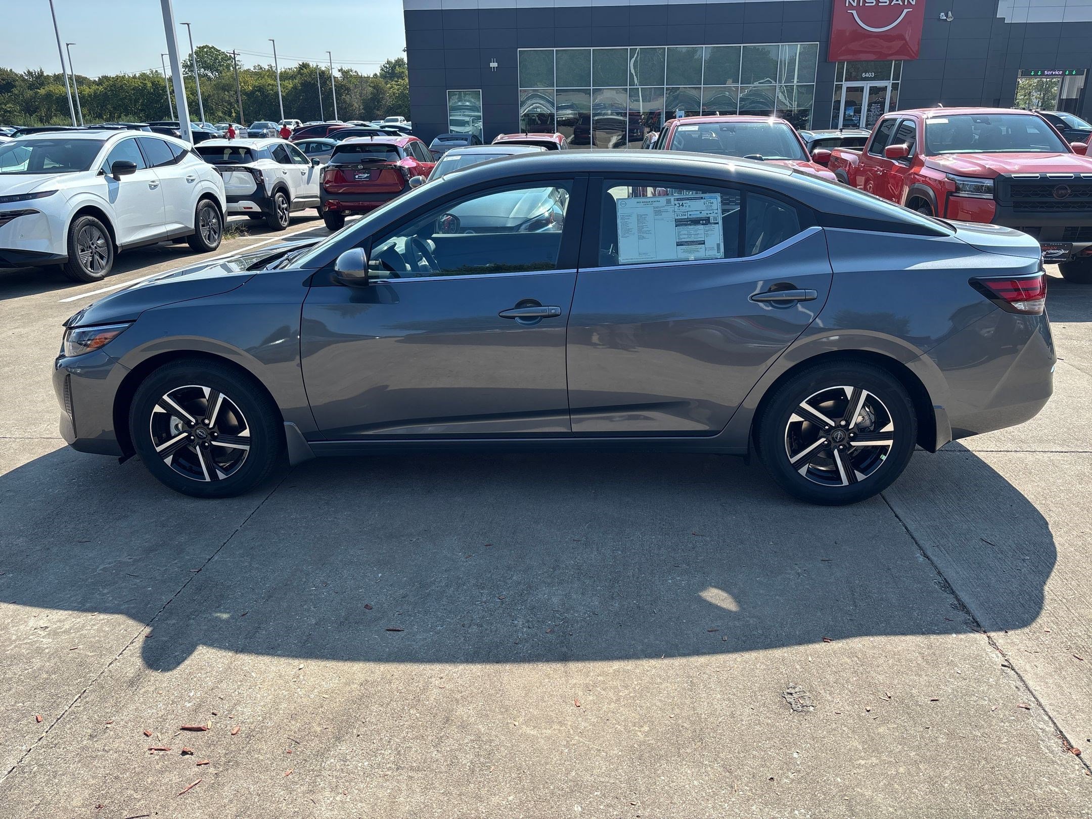 2025 Nissan Sentra SV photo 2