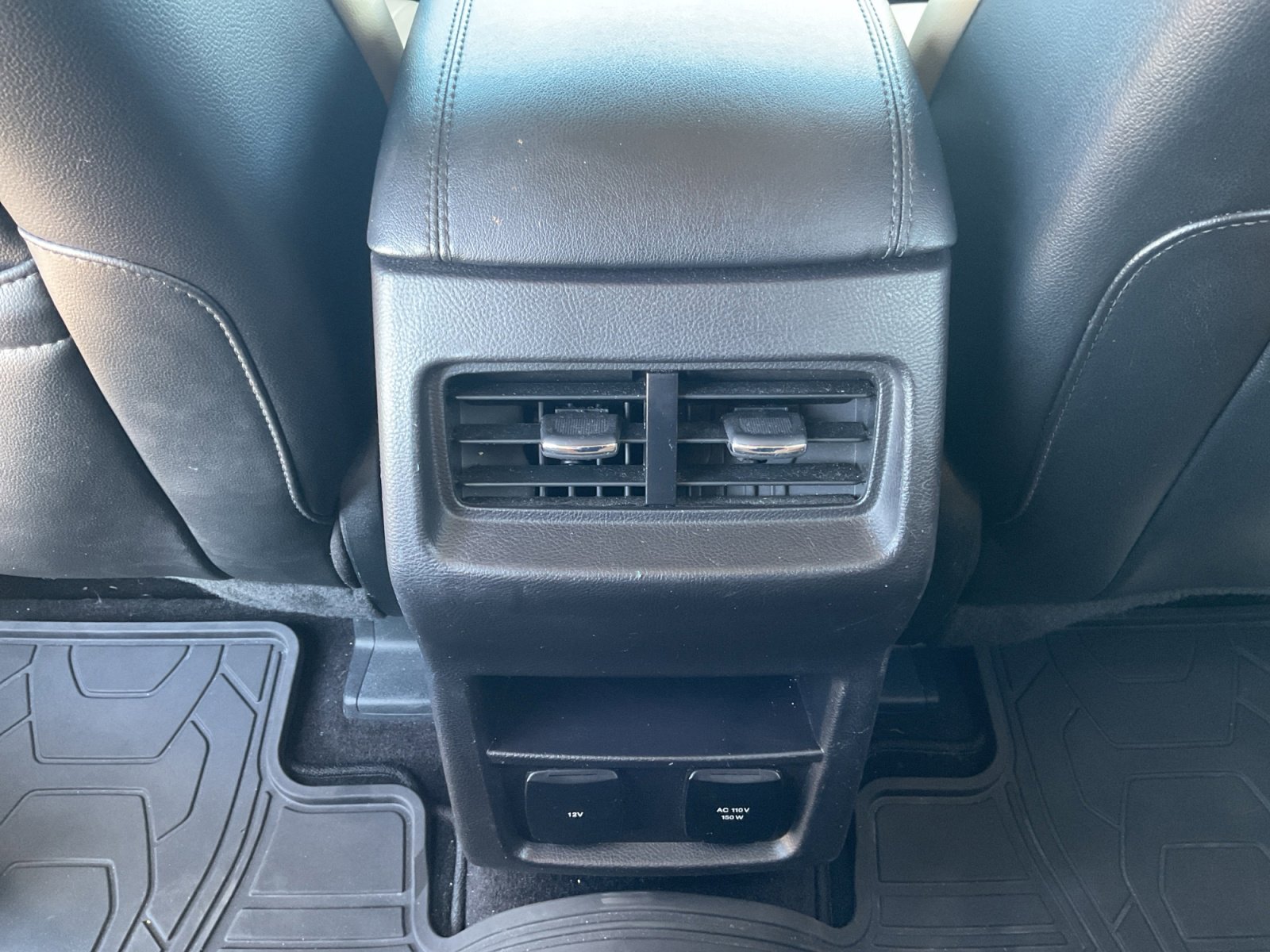 2016 Ford Edge SEL photo 4