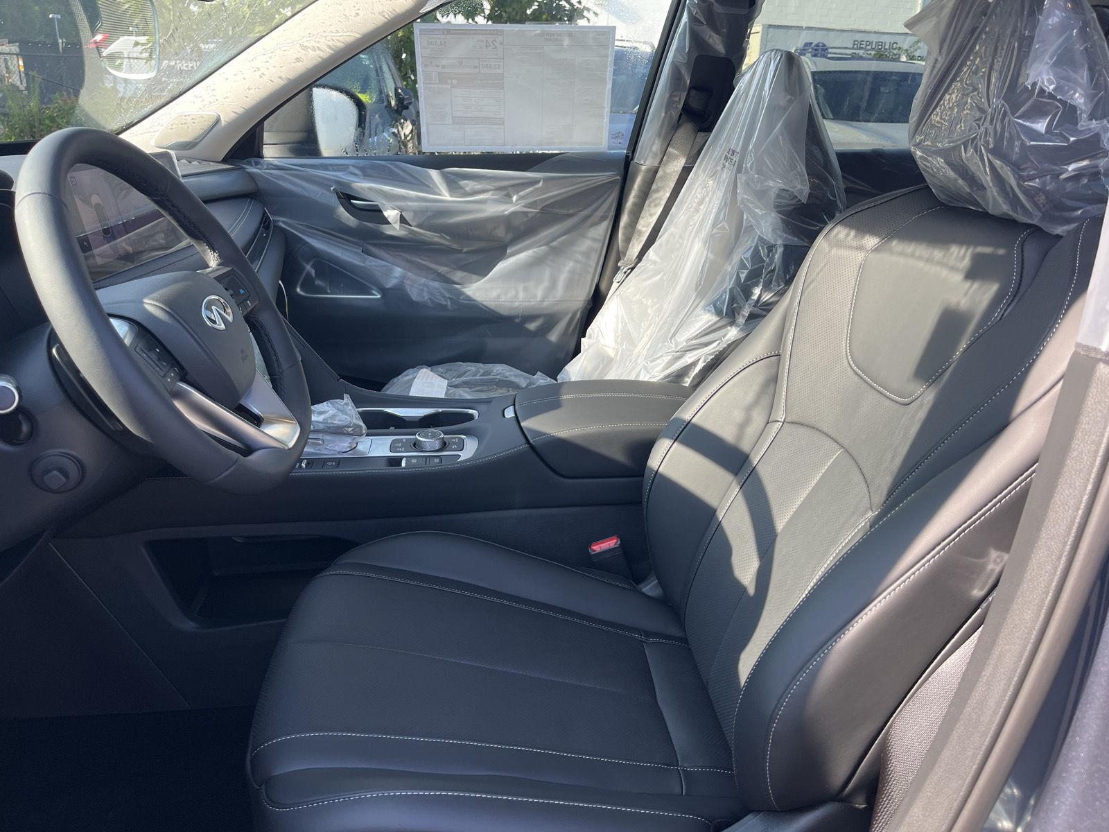 2026 Infiniti QX60 Luxe AWD photo 9