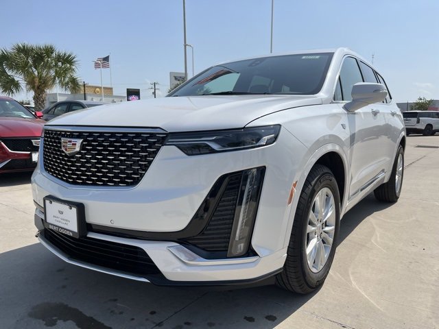 2025 Cadillac XT6 Luxury photo 3