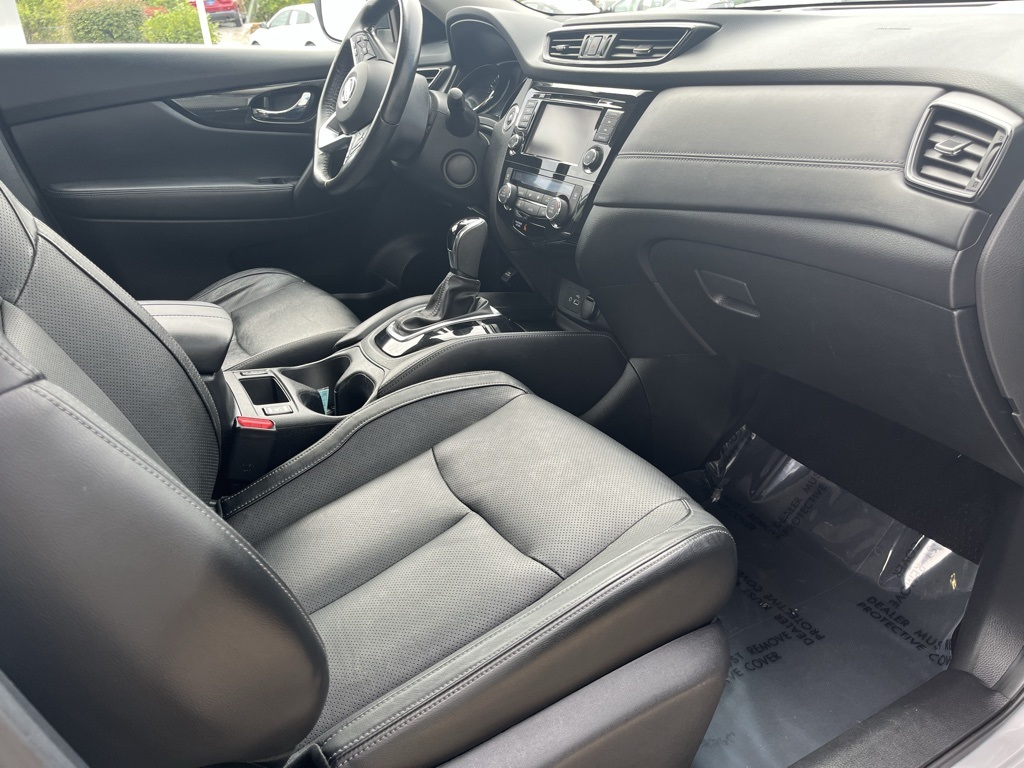 2018 Nissan Rogue SL photo 11