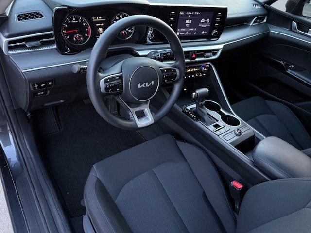 2023 Kia K5 LXS photo 12