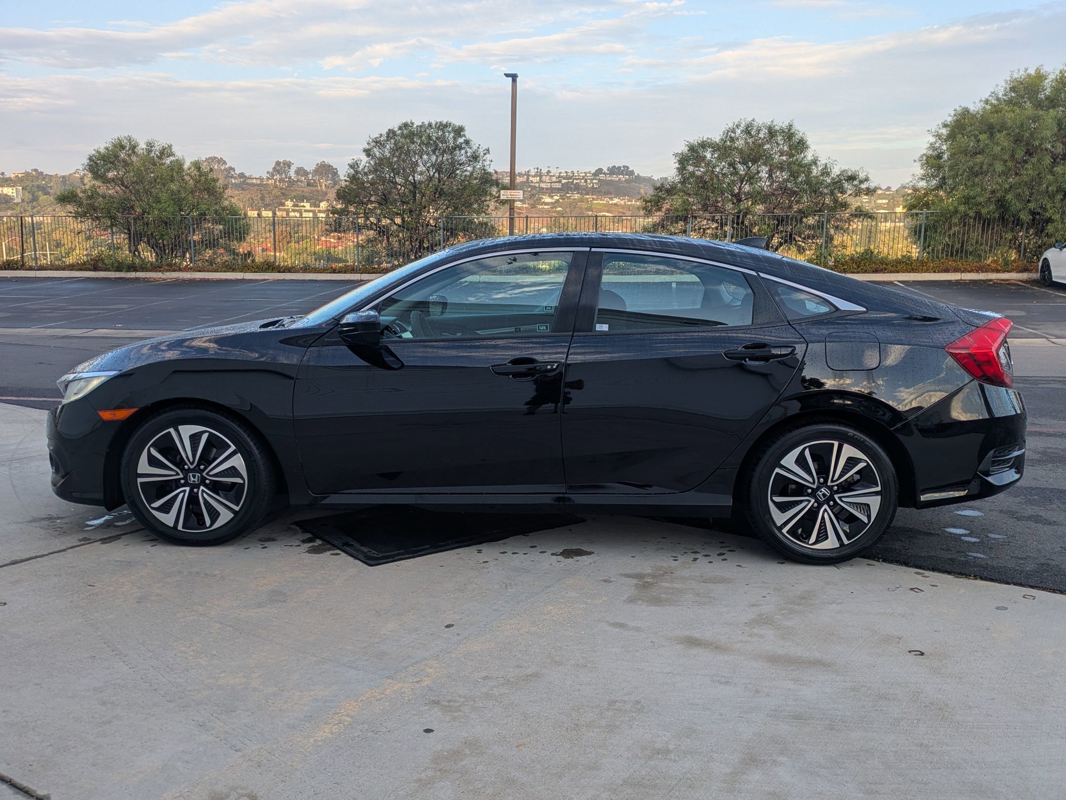 2017 Honda Civic EX-T photo 2