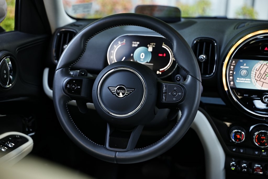 2024 Mini Cooper S Iconic photo 27