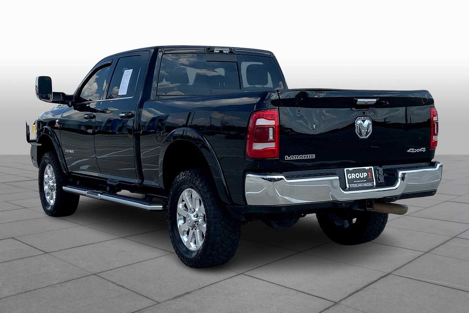 2022 Ram 2500 Laramie photo 11