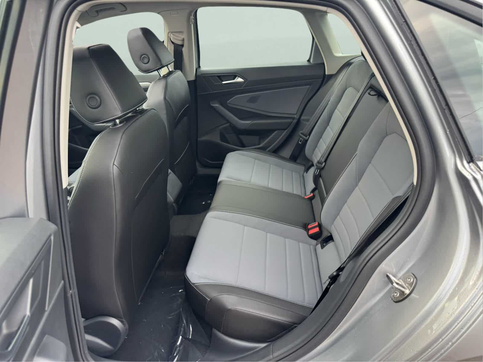2025 Volkswagen Jetta SE photo 28