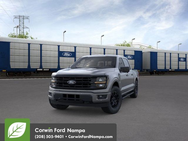 2025 Ford F-150 XLT photo 2