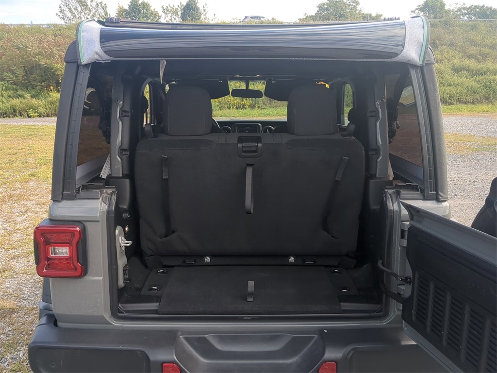 2022 Jeep Wrangler Sport S photo 9