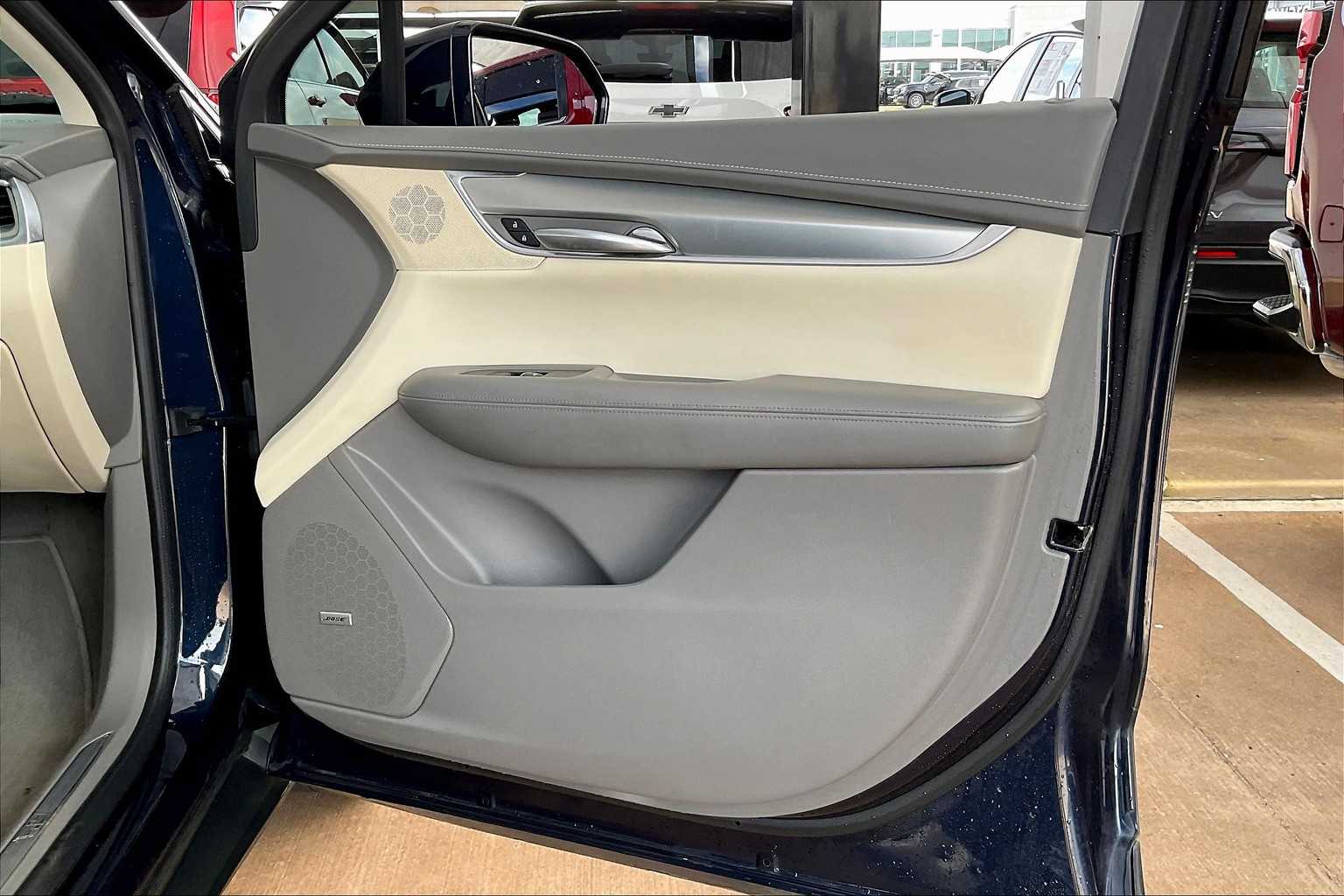 2017 Cadillac XT5 Luxury photo 20