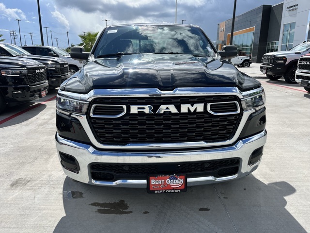 2025 Ram 1500 Tradesman photo 2