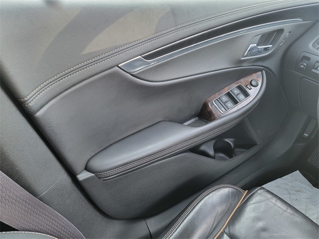 2014 Chevrolet Impala LTZ photo 30