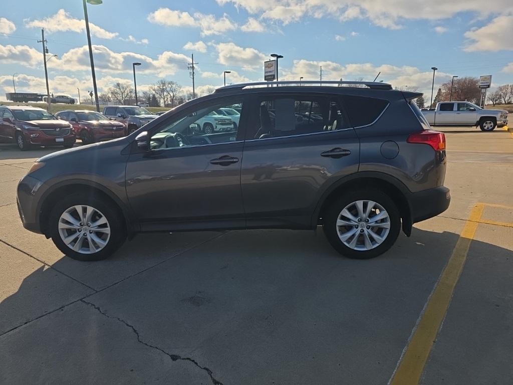 2015 Toyota RAV4 Limited photo 3