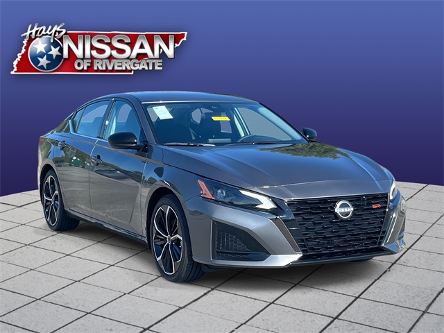 2025 Nissan Altima SR's photo