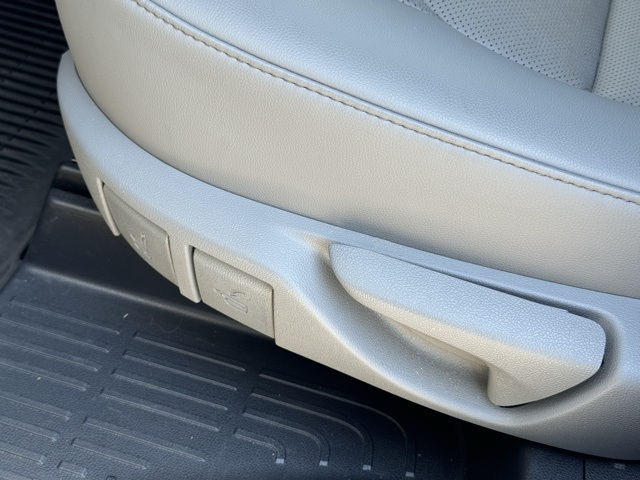 2021 Toyota Highlander Limited photo 27