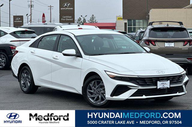 2026 Hyundai Elantra Blue's photo