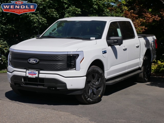 2025 Ford F-150 Lightning Flash's photo