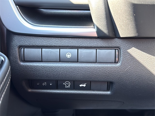 2024 Nissan Rogue SV photo 28