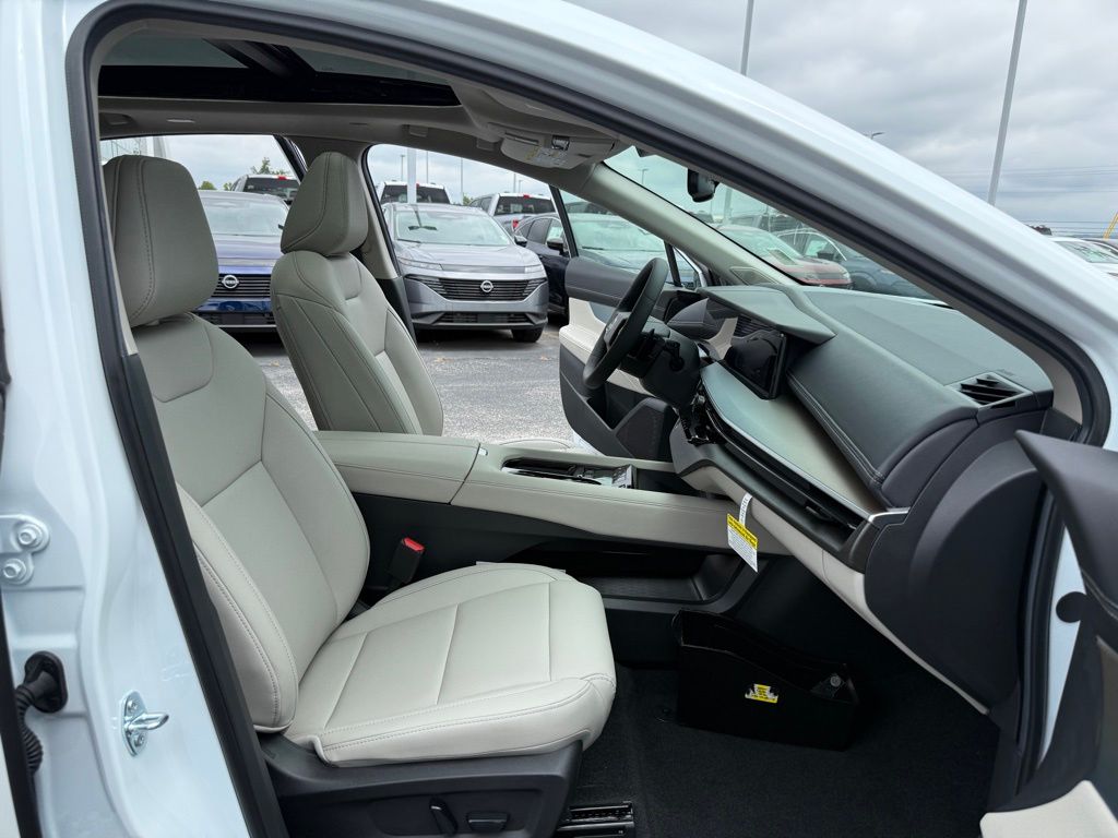 2025 Nissan Murano SL photo 10