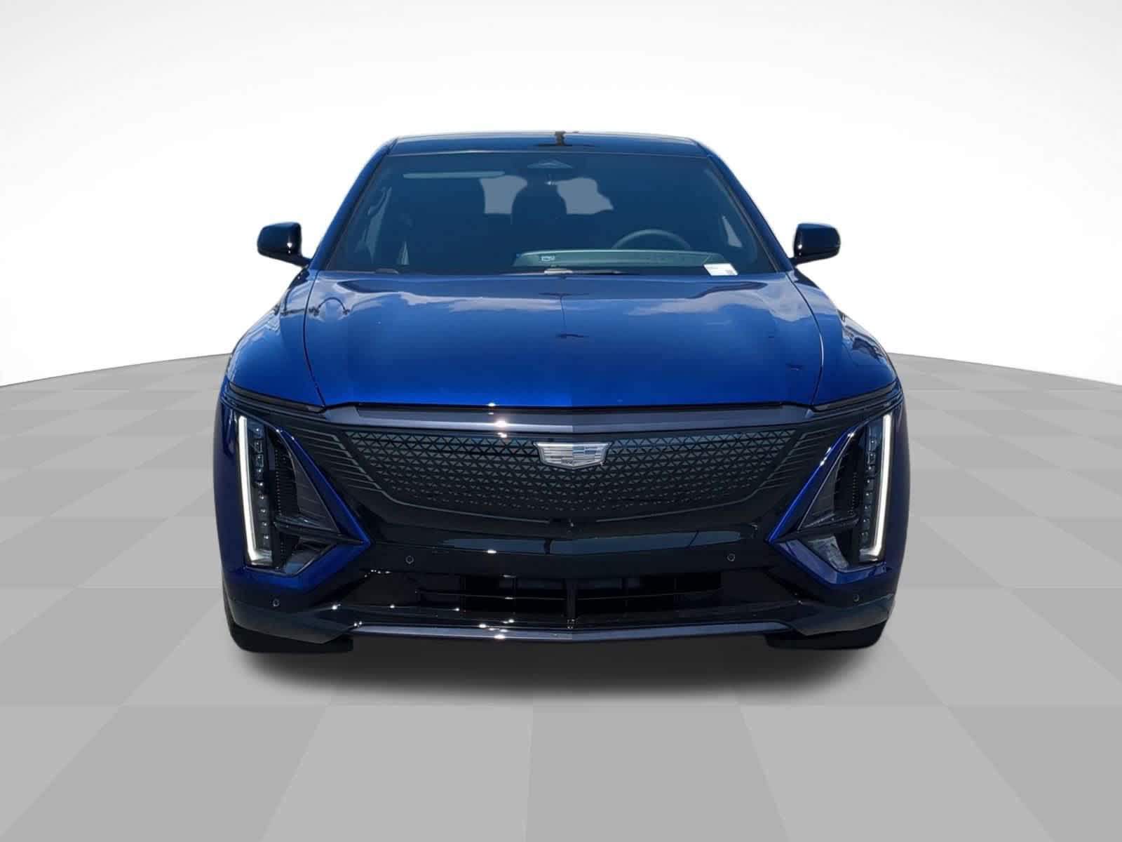 2025 Cadillac Lyriq Sport photo 2