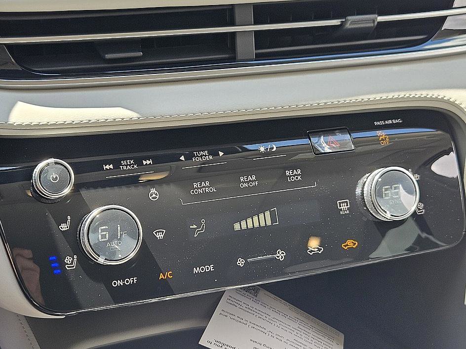 2026 Infiniti QX60 Luxe photo 21