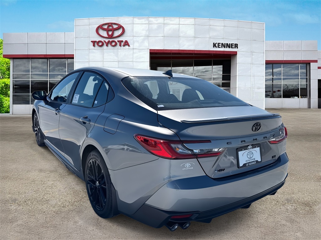 2026 Toyota Camry SE photo 4