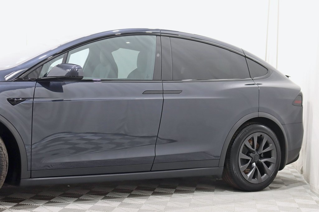 2024 Tesla Model X photo 2
