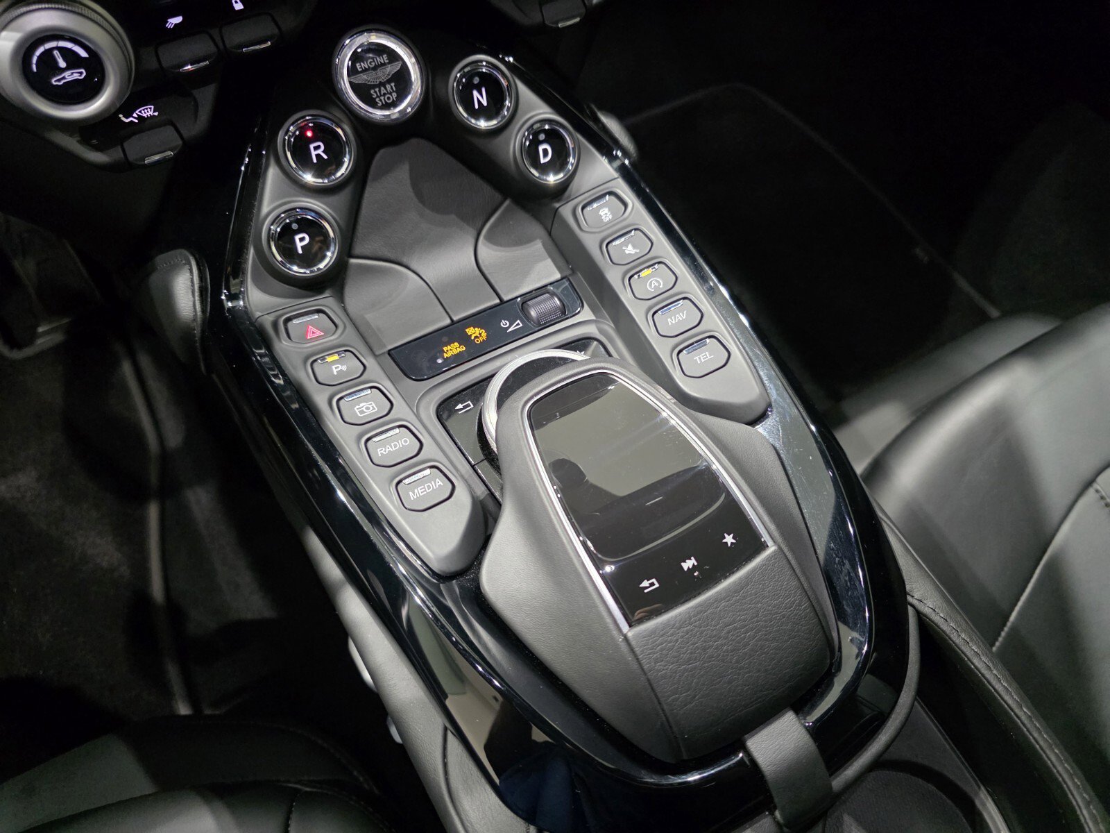 2020 Aston Martin Vantage AM6 photo 16