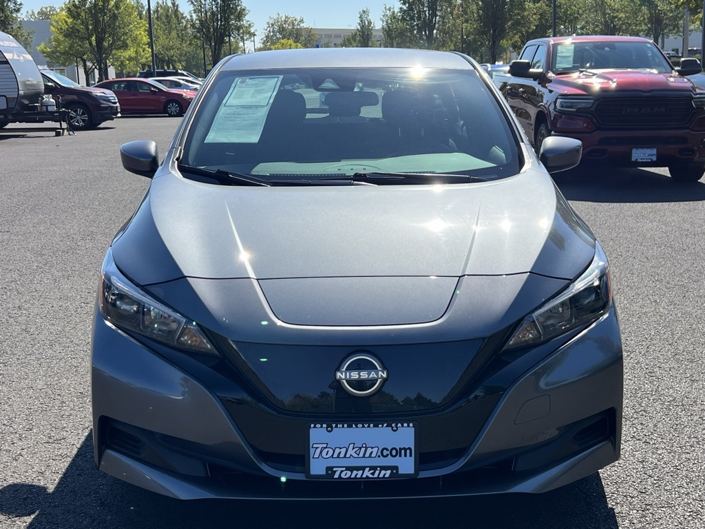 2024 Nissan Leaf S photo 2