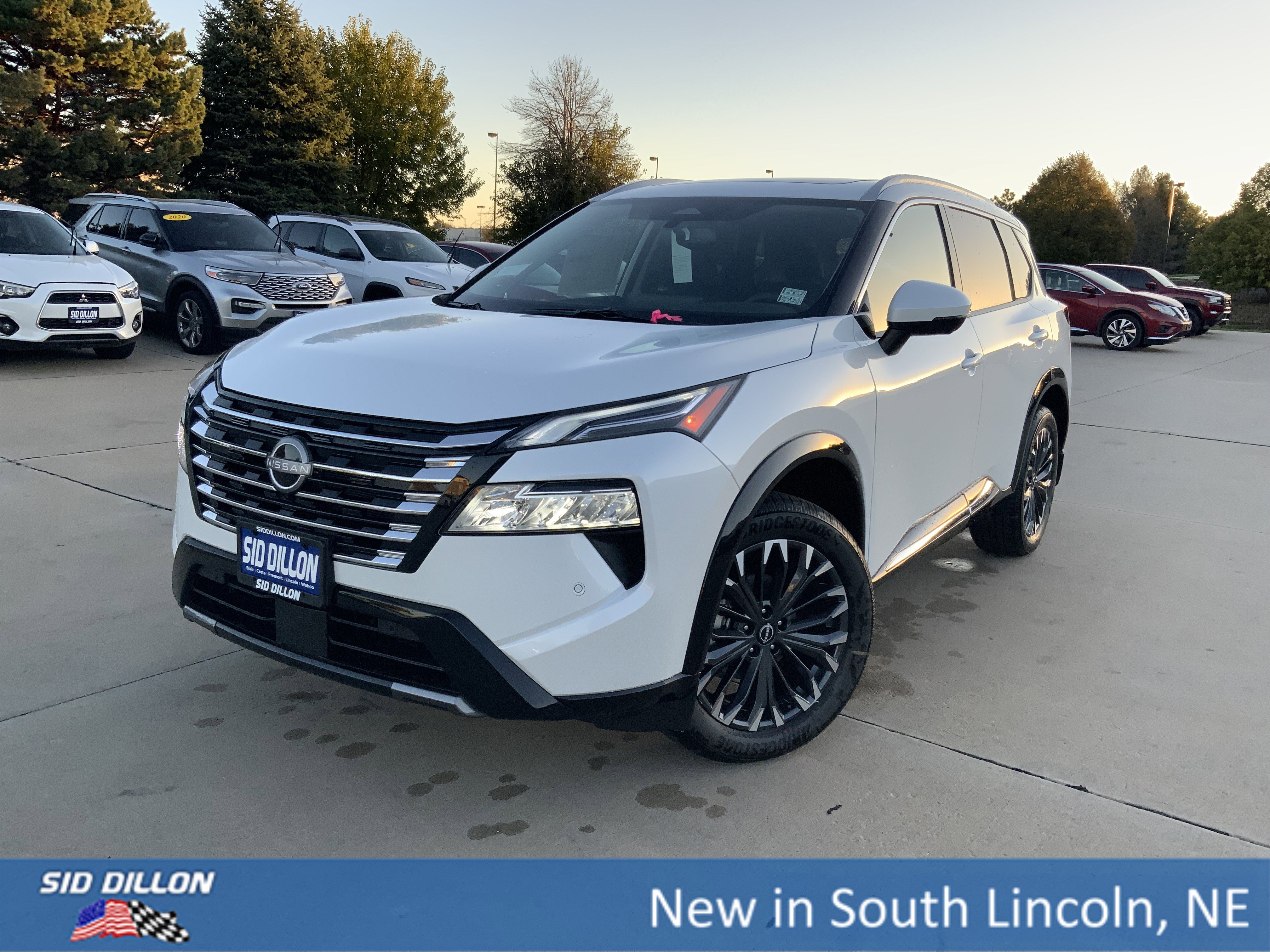 2026 Nissan Rogue Platinum's photo