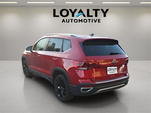 2023 Volkswagen Taos SE photo 2