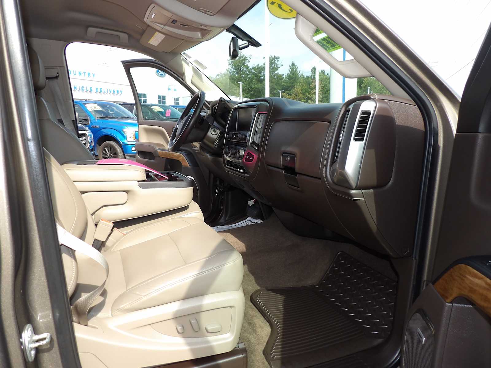 2015 Chevrolet Silverado 3500HD LTZ photo 13