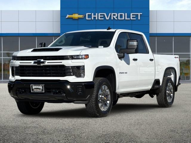 2025 Chevrolet Silverado 2500HD Custom photo 8